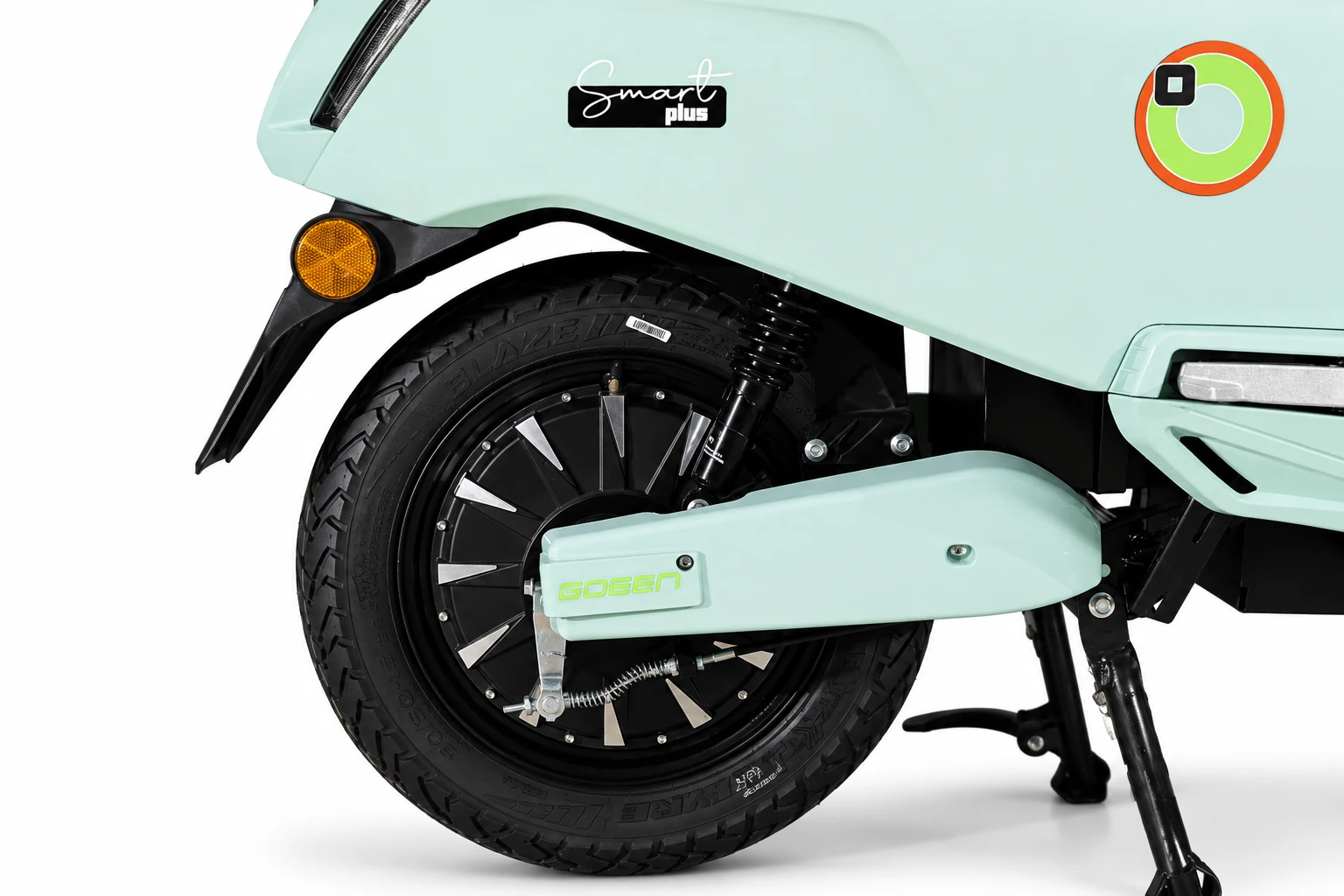 Close-up: Side-stand cut-off
